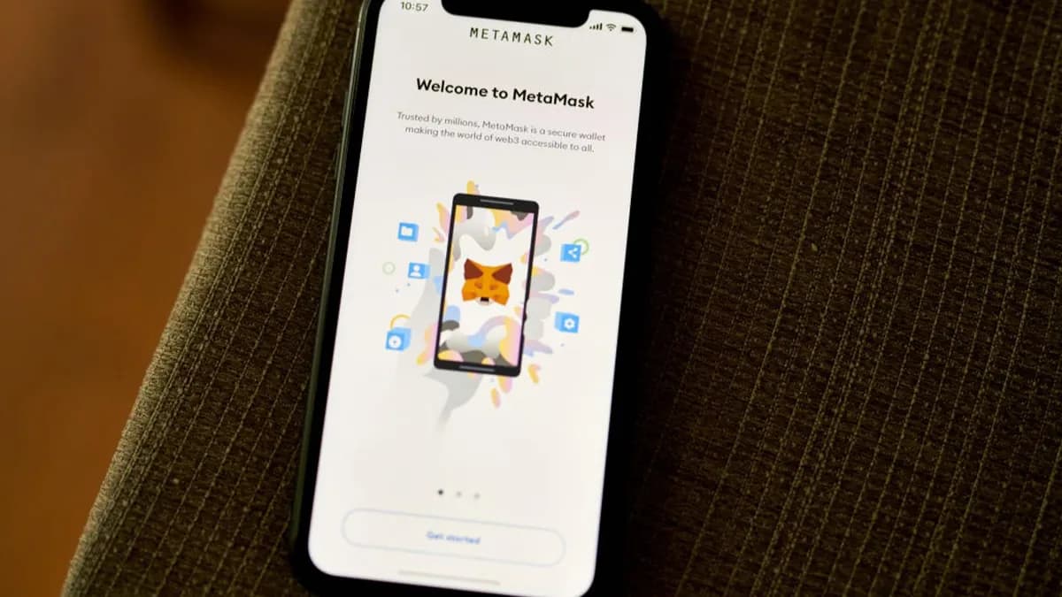 MetaMask Halts Ethereum Staking After Security Incident